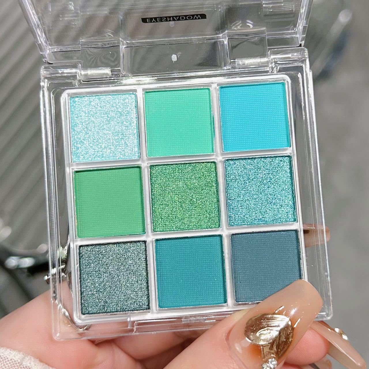 Go Ho 9 Colors Green Eyeshadow Palette,Light To Dark Green Eye Shadow Palette,Matte&Shimmer Eye Makeup Palette,Waterproof Grey&G