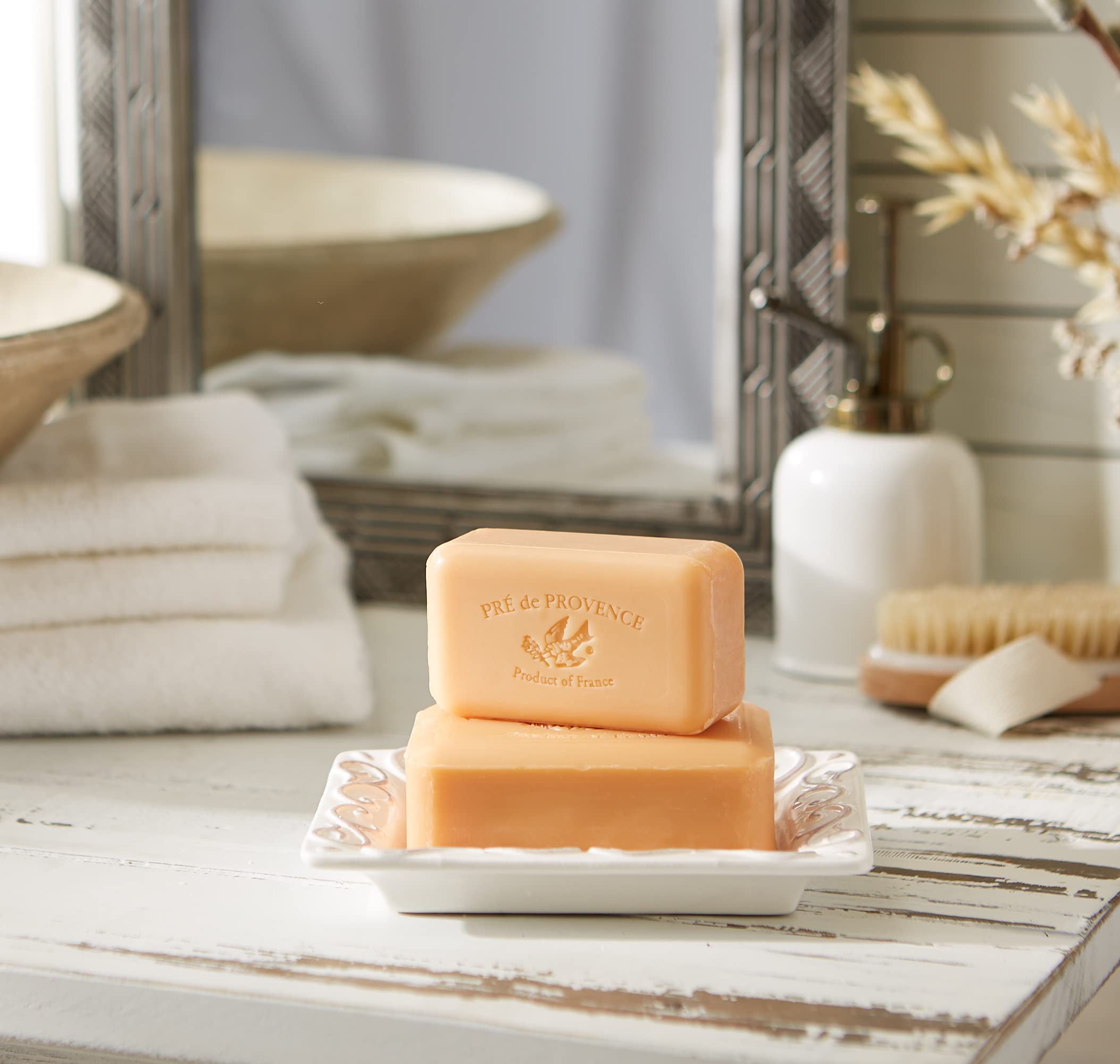 Pre de Provence Artisanal Soap Bar, Enriched with Organic Shea Butter, Natural French Skincare, Quad Milled for Rich Smooth Lath