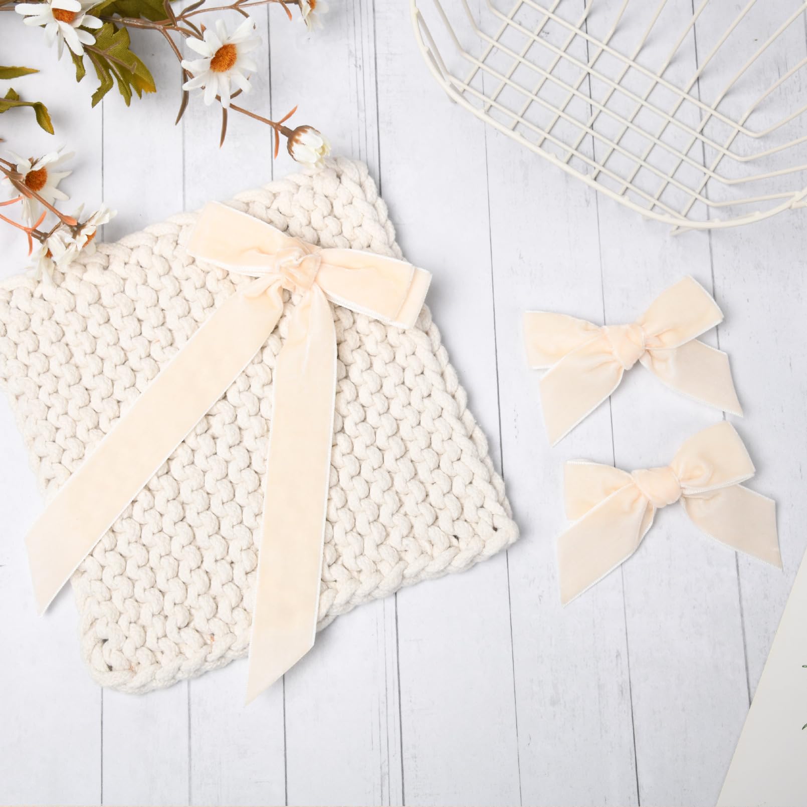 3Pcs Velvet Hair Bow White Hair Ribbon Clips For Women Girls Fall Alligator Hair Clips Hair Accessories Toddlers Kids Teens