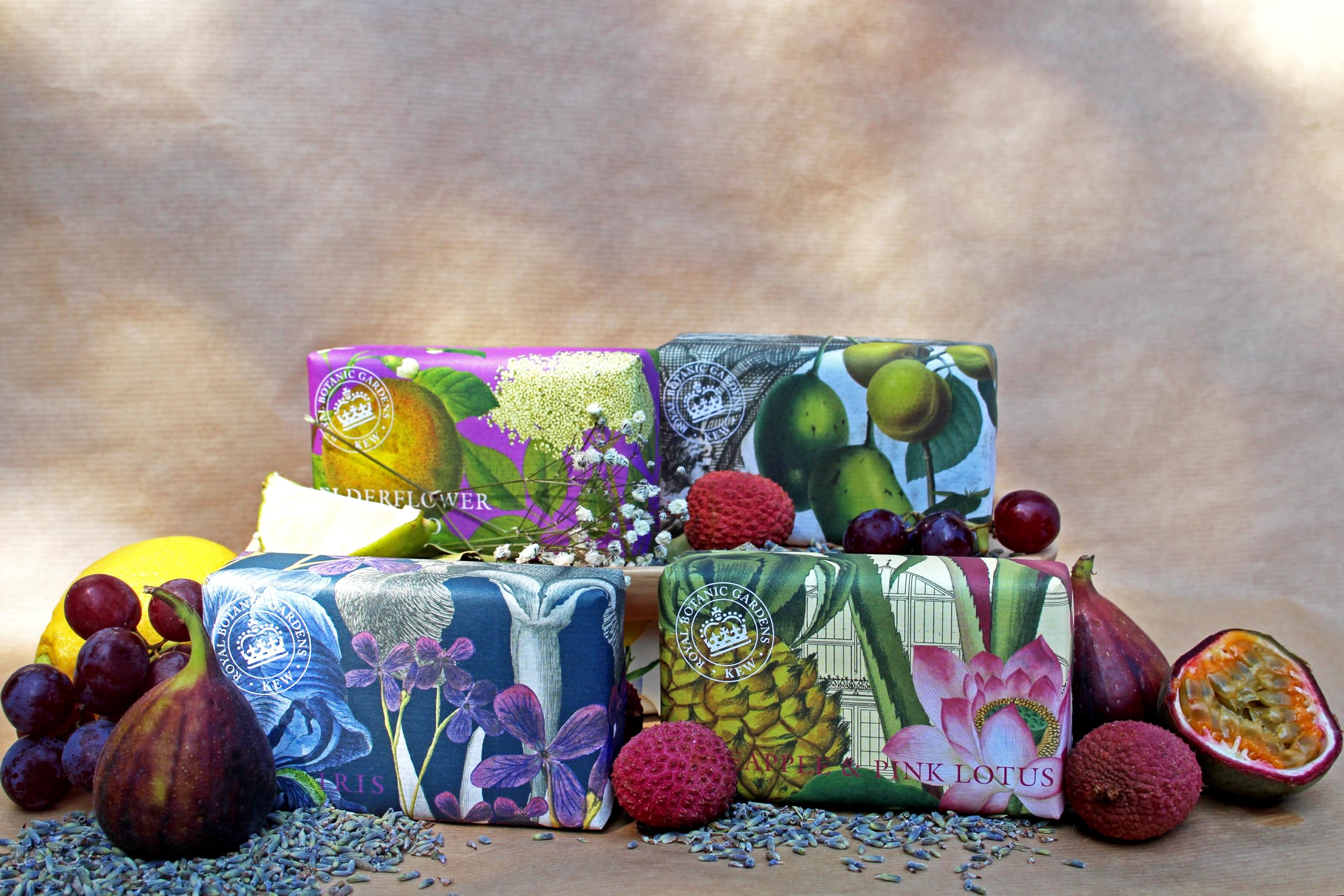 The English Soap Company Royal Botanical Gardens Kew Wrapped Soap Bar, Luxury Elderflower Shea Butter Soap Bar, Moisturising Soa