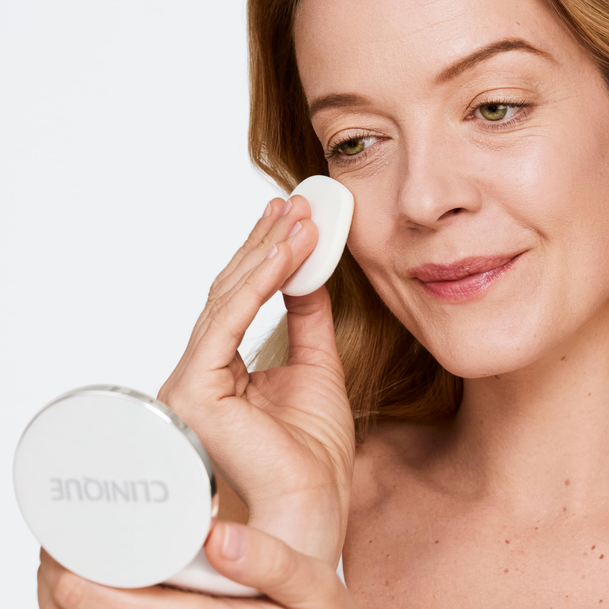 Clinique Beyond Perfecting Powder Foundation + Concealer, Alabaster