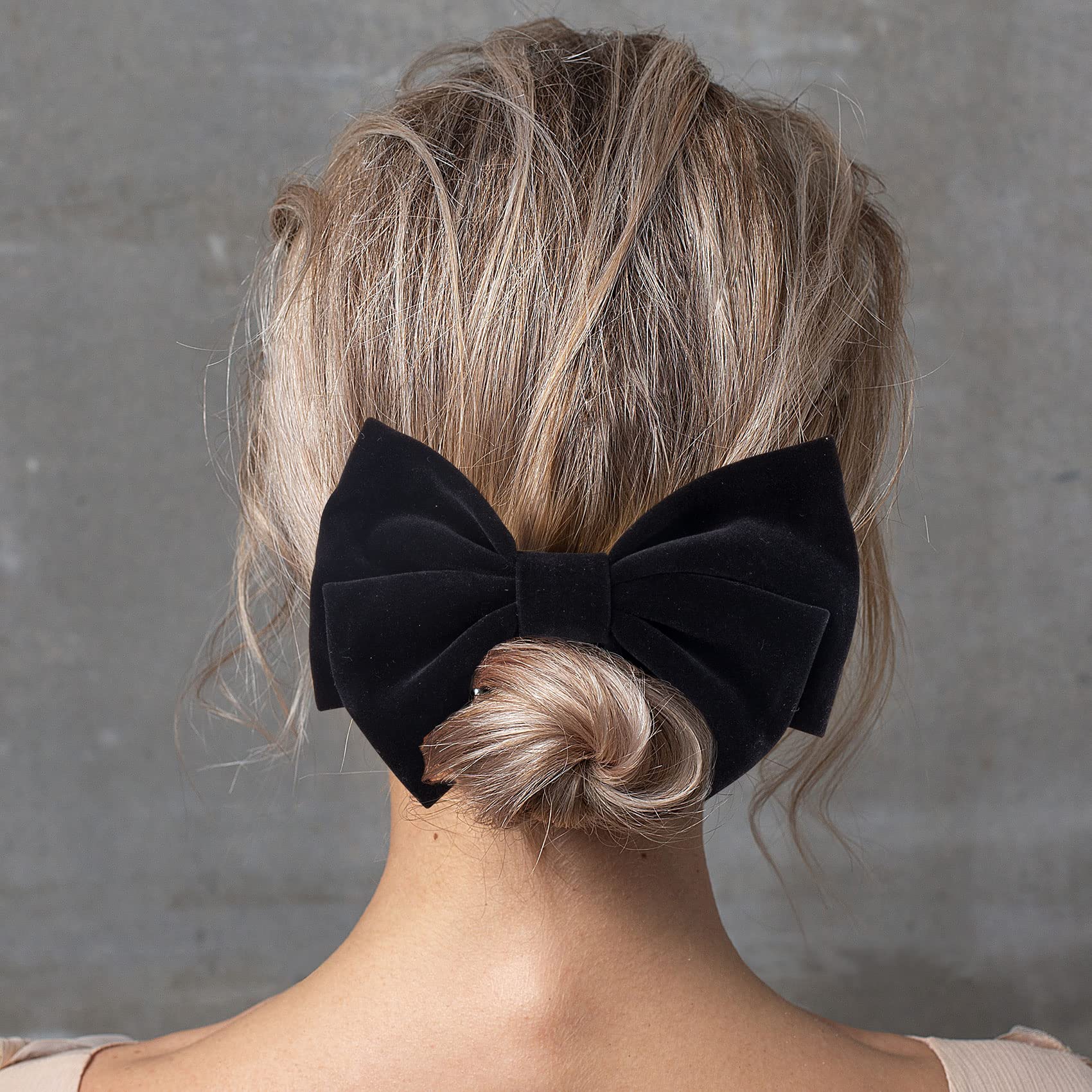 Pagow 2Pcs Velvet Scrunchies Hair Elastic, Large Bowknot Velvet Hair Ties, Black Red Hair Satin Bow Ties Hair Ponytail Holders A