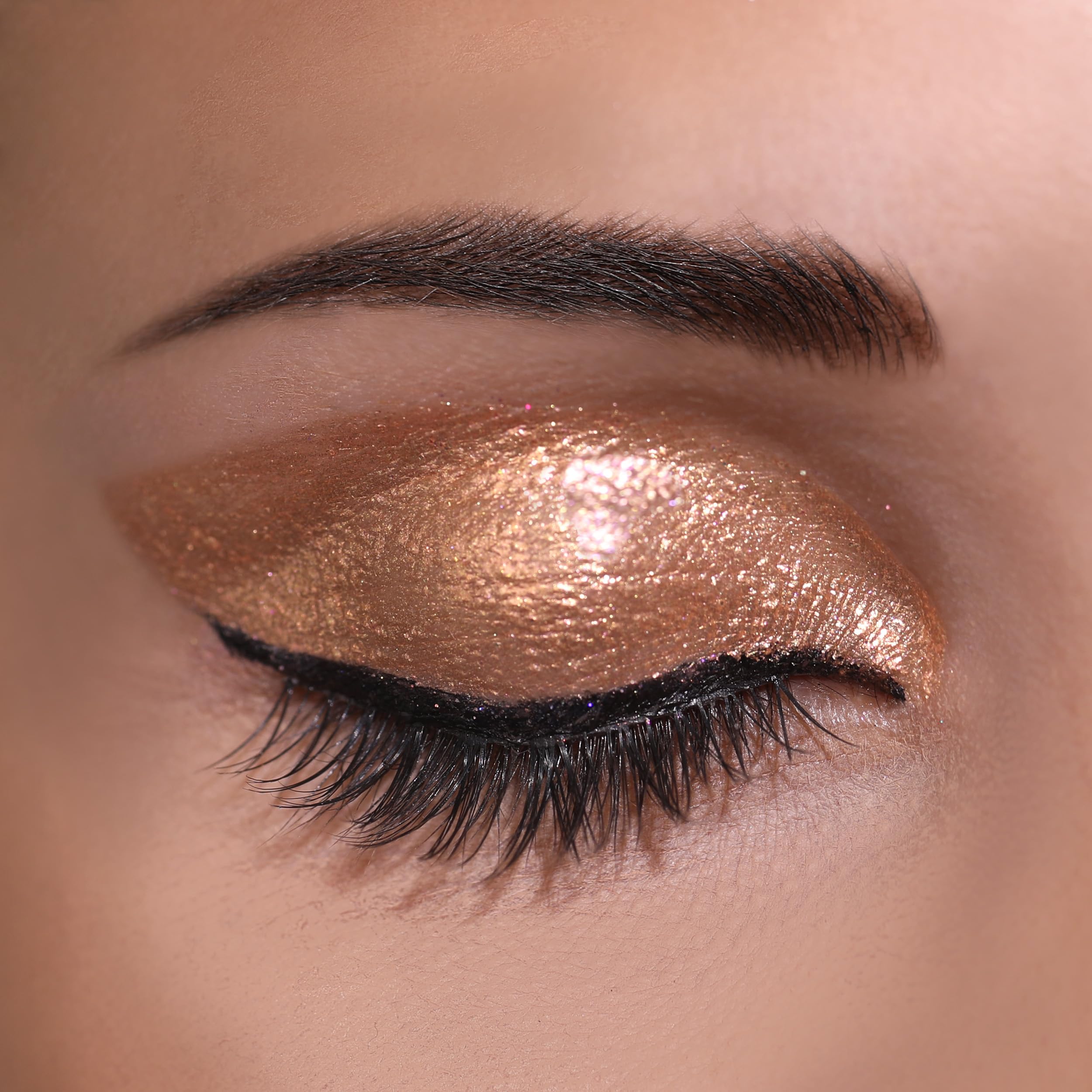 Diamond Daze Liquid Shadow (029, Committed)