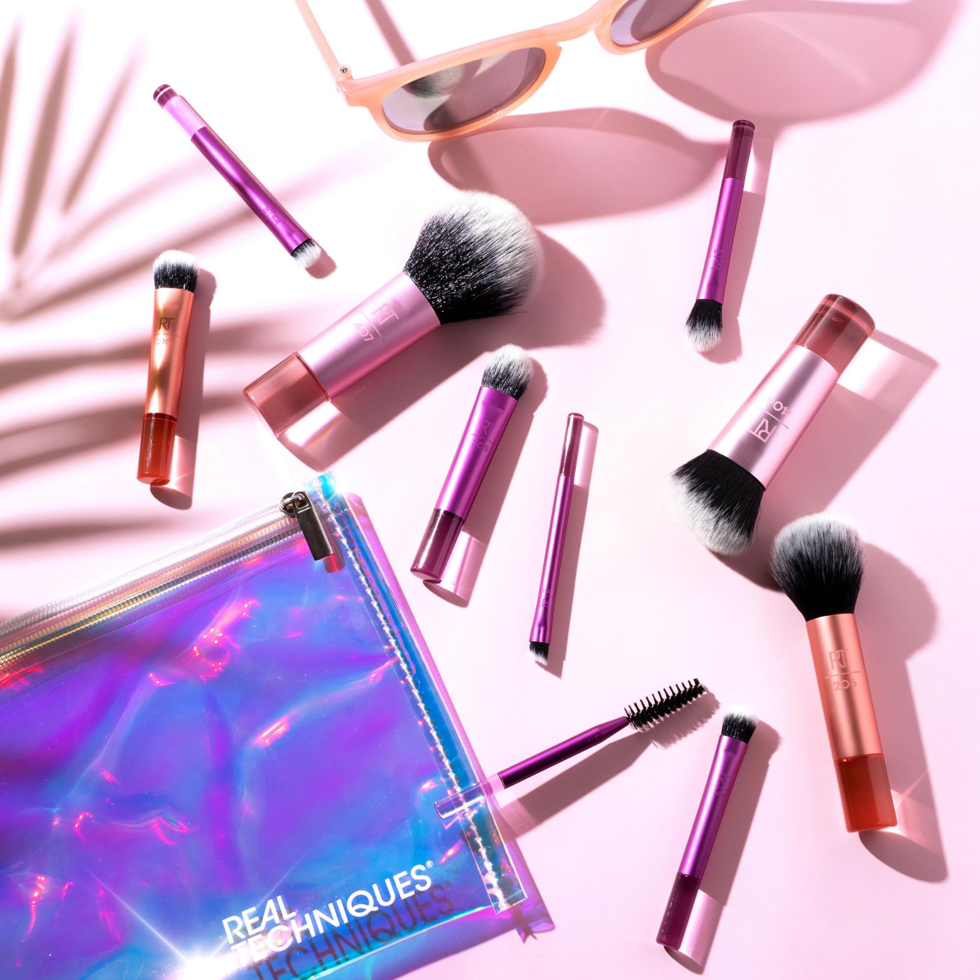 Real Technique Travel Fantasy Mini Brush Kit, Makeup Brushes For Eyeshadow, Highlight, Contour, Powder, & Concealer, Mini Sized