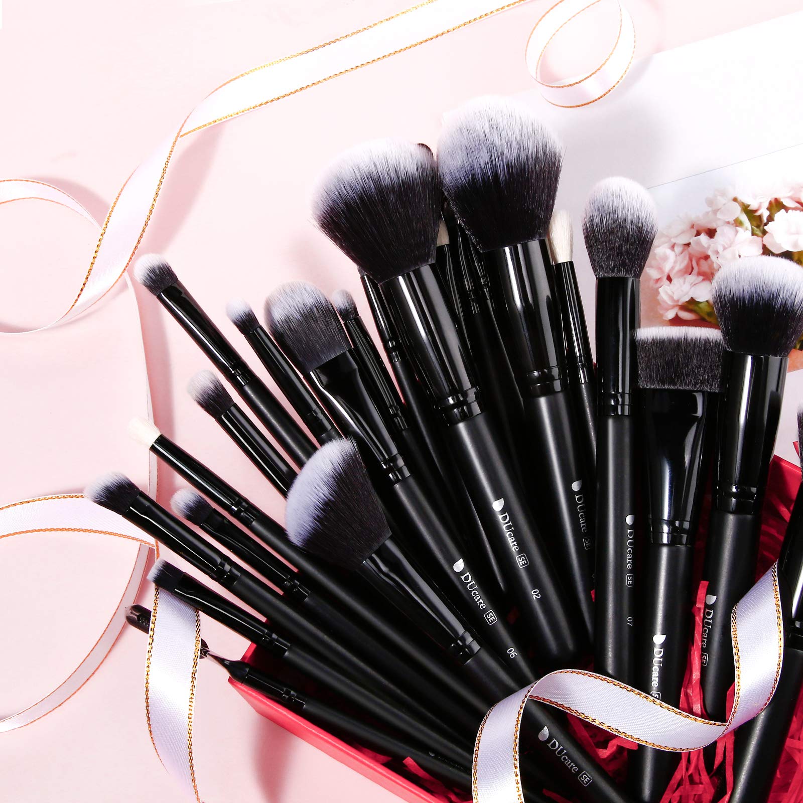 DUcare Professional Makeup Brushes Set 27Pcs Makeup Brush Set Premium Synthetic Kabuki Foundation Blending Face Powder Blush Con