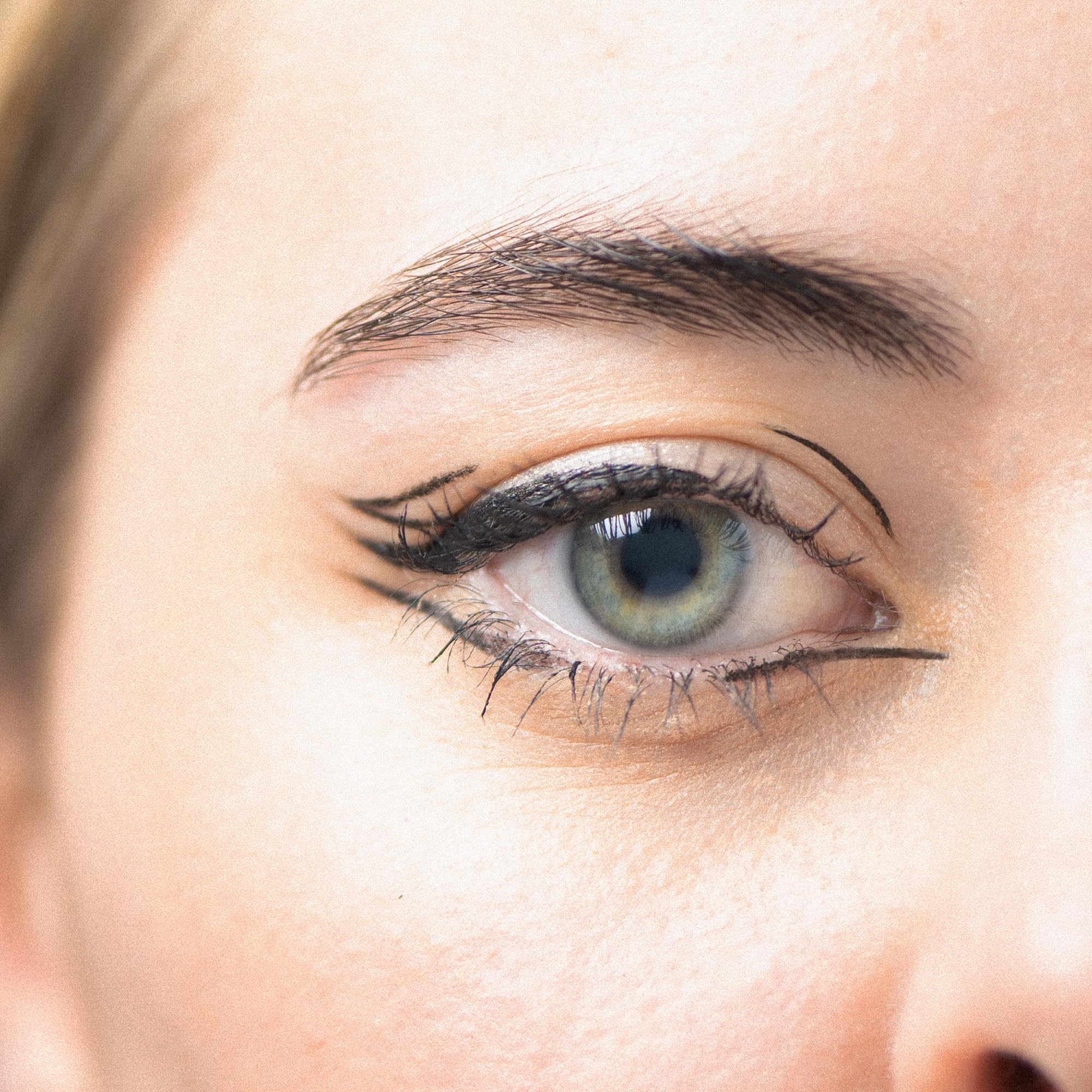 Eyeliner (%100 Black) Exaggerate Liquid 2.5ml Rimmel by rimmel