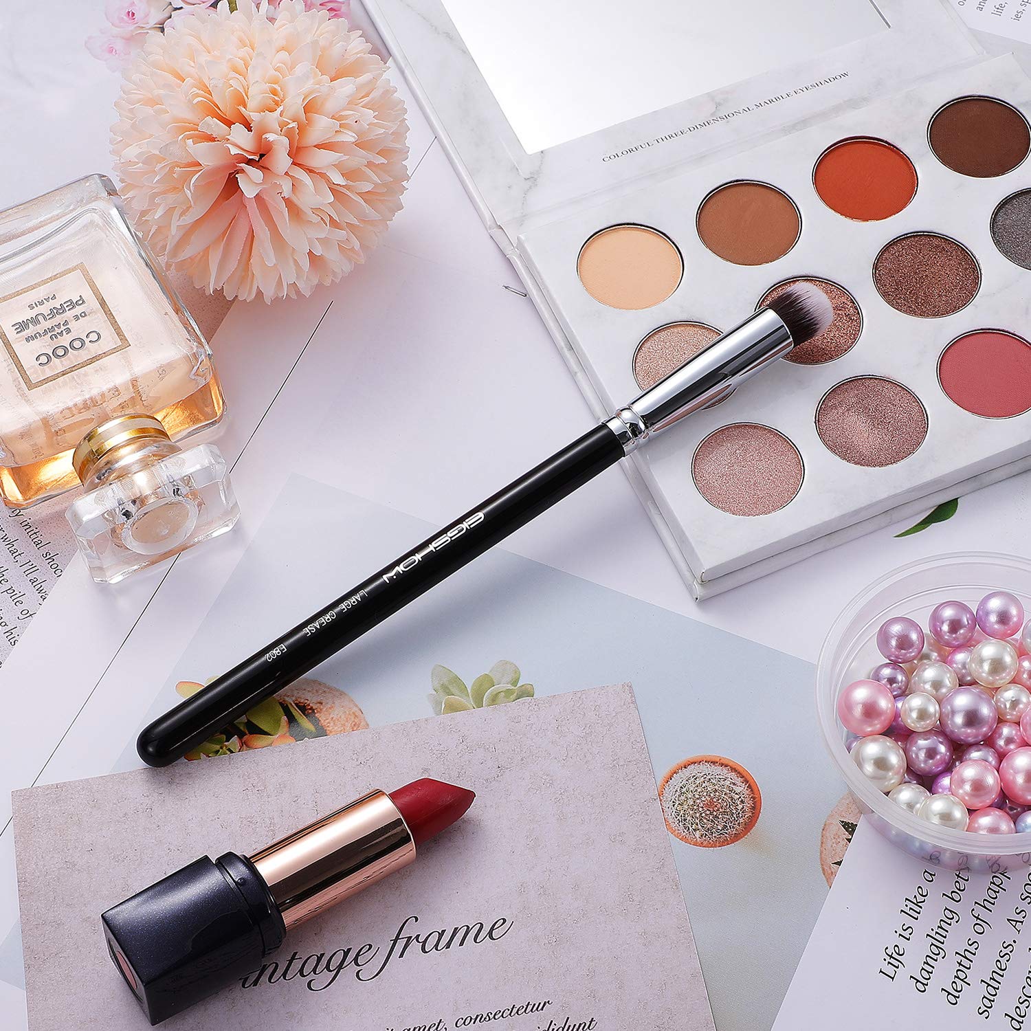Crease Eyeshadow Brush, Eye Makeup Brush Eigshow Precision Eyeshadow Kabuki Brush For Smokey Eye,All Over Eye Make Up Brush(Crea