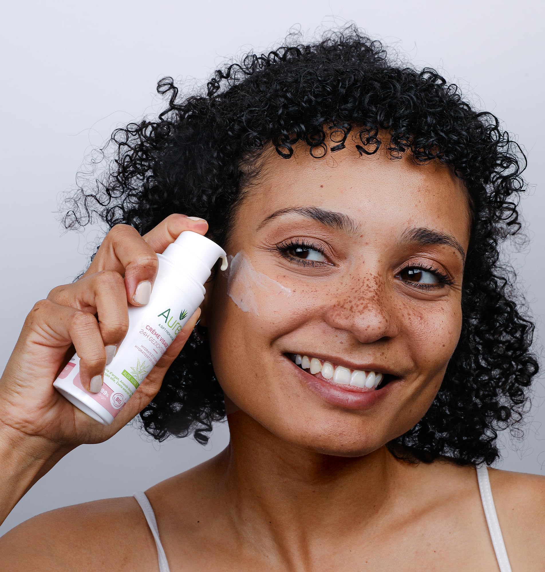 Aurea 24H Face Cream - Facial Lotion With Aloe Vera - Improves The Skin's Texture - Moisturizes And Restores Your Skin - Natural
