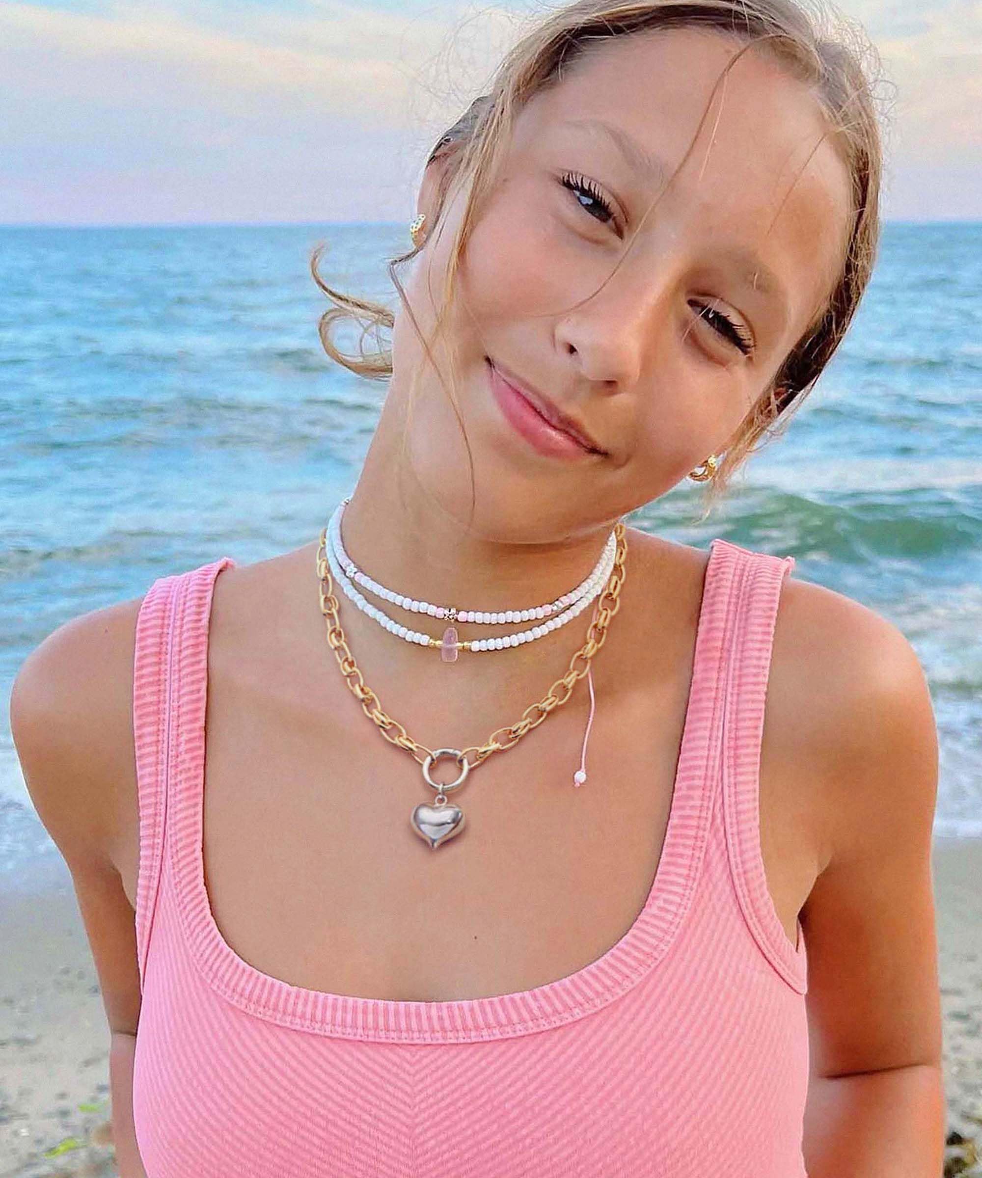 Aobei Pearl Two-Tone Necklace for Women Platinum Silver Puffy Love Heart Pendant 18K Gold Chunky Oval Chain Link Choker Minimali
