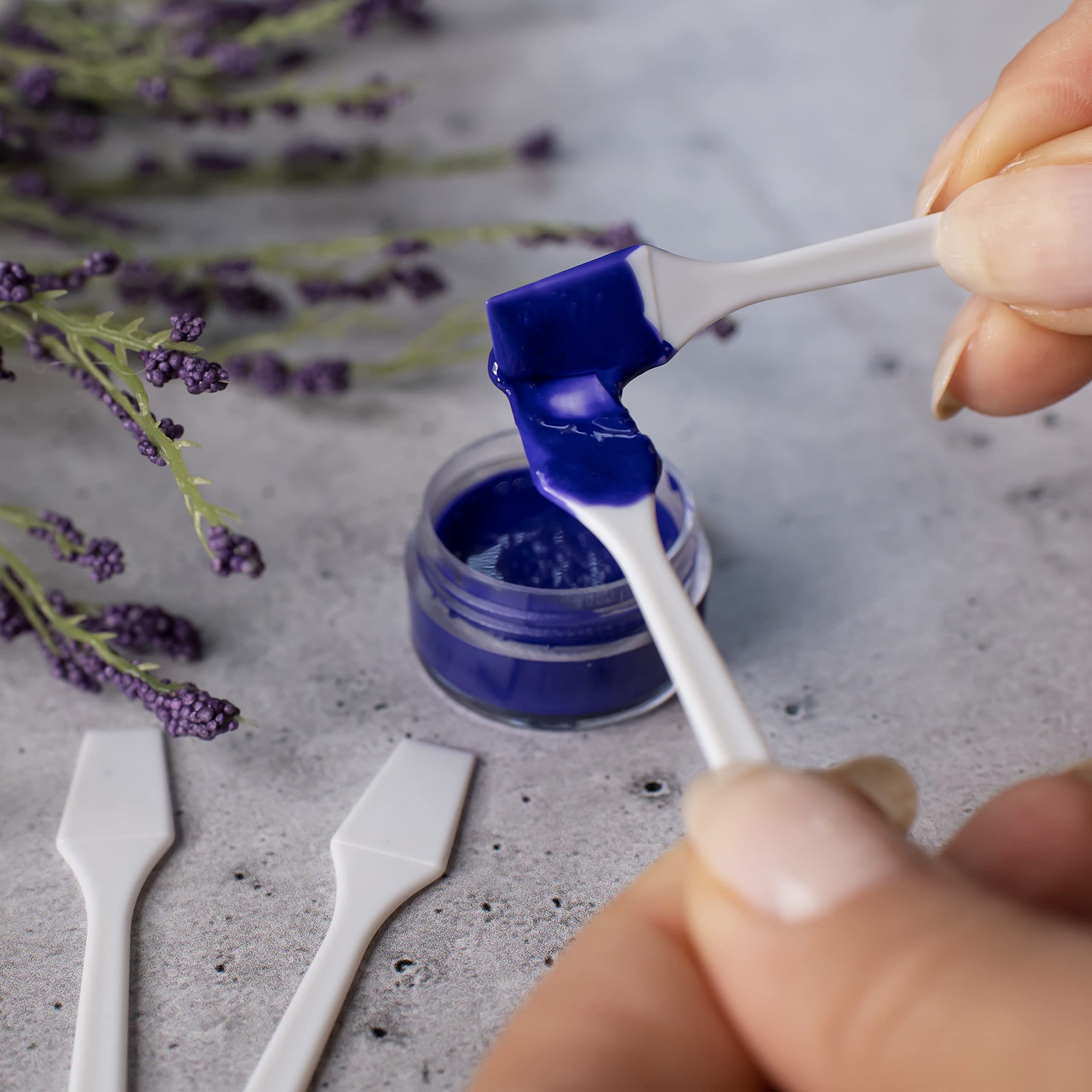 Kopperko 100 Pack 2.5 Inch Cosmetic Spatulas - Small Plastic Spatula For Cosmetics, Creams, & Crafts | Makeup Spatula Or Multipu