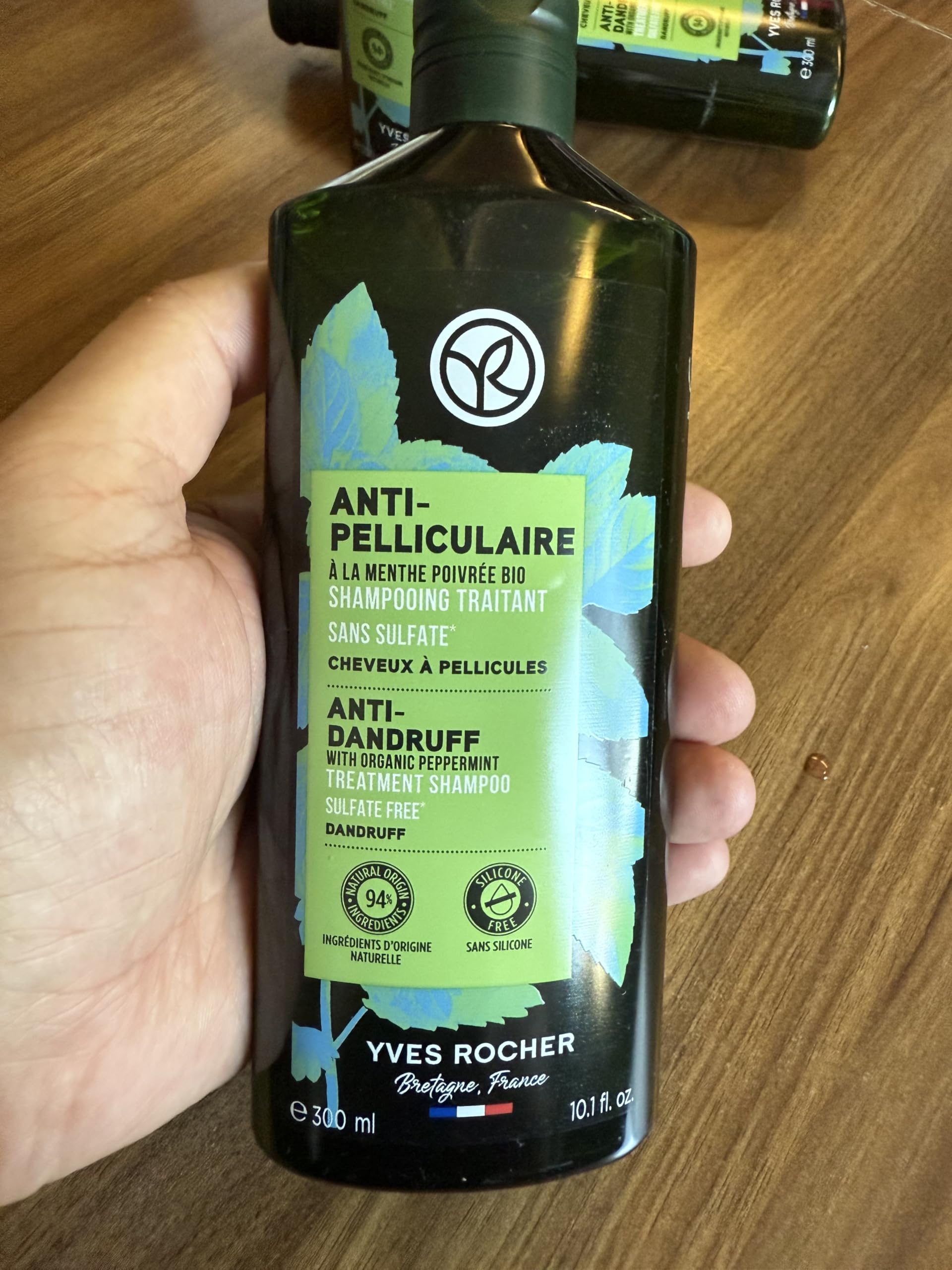 Yves Rocher AntiDandruff Treatment Shampoo, 300 ml./10.1 fl.oz.