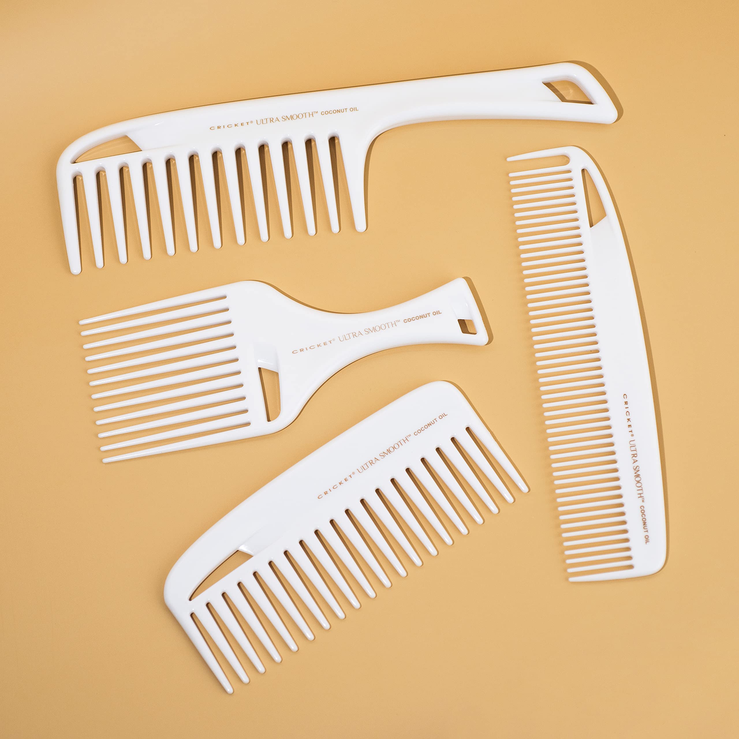Cricket Ultra Smooth Coconut Conditioning Comb Anti-Frizz Detangler For Mid-Length, Thick And Textured Hair With Keratin Protein