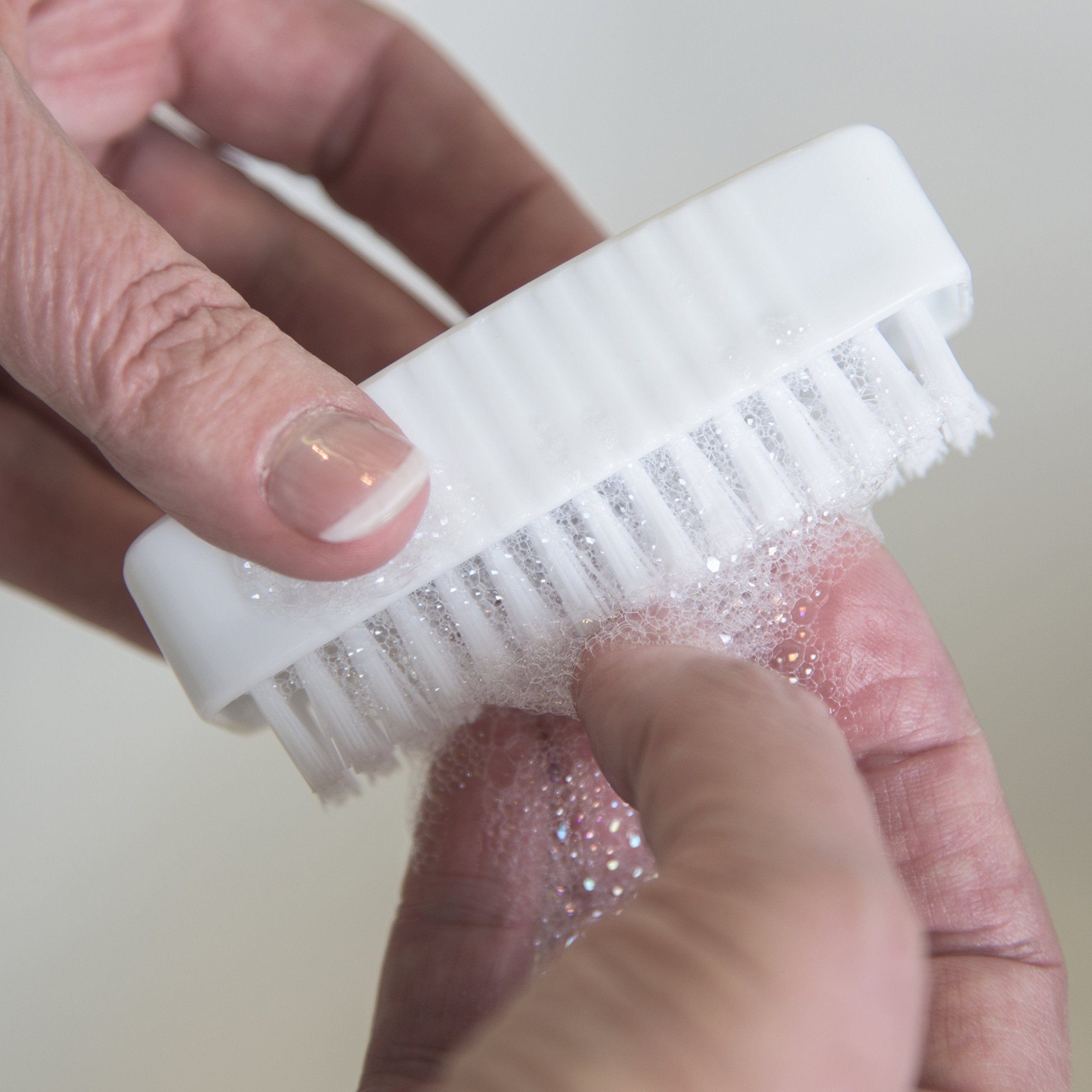 Sparta 3623900 Plastic Hand Brush, Nail Brush With Polypropylene Bristles For Kitchens, Homes, Restaurants, 3.5 Inches, White, (