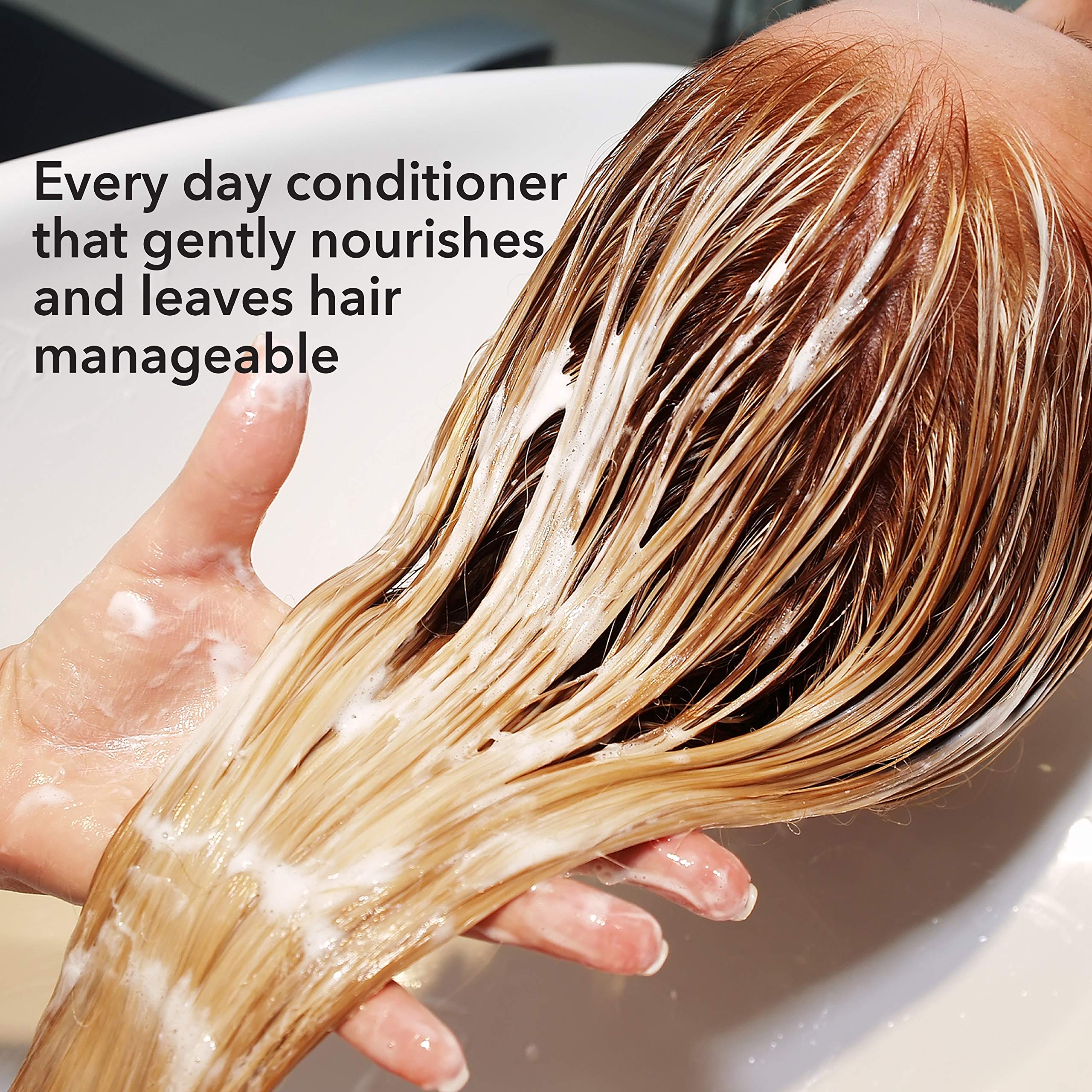 Moisturizing Rinse Unisex Conditioner By Macadamia, 33.8 Ounce