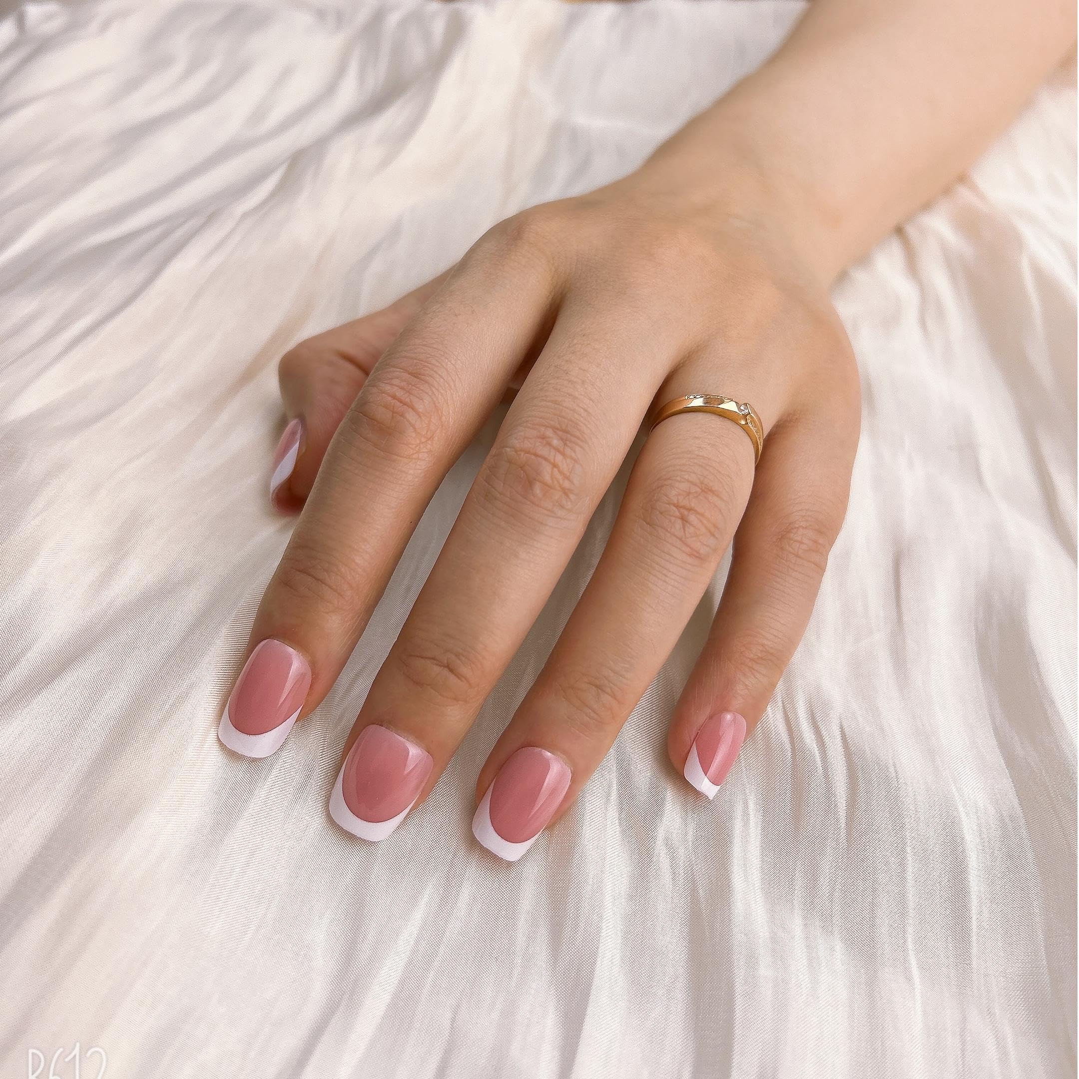 MRSCOL Press on Nails-Pink,Square French Press on Nails,Press on Nails Short Reusable 30pcs Nail Kit with Glue