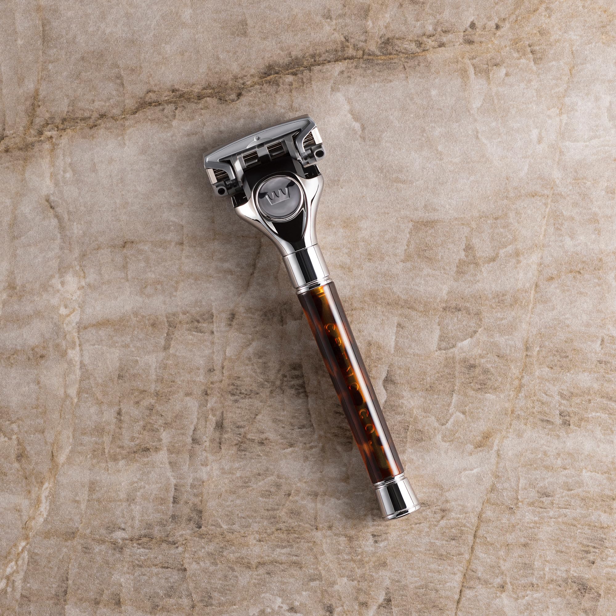 Cremo Astonishingly Superior Tortoise Shell (Horn) Razor Kit (Packaging May Vary)