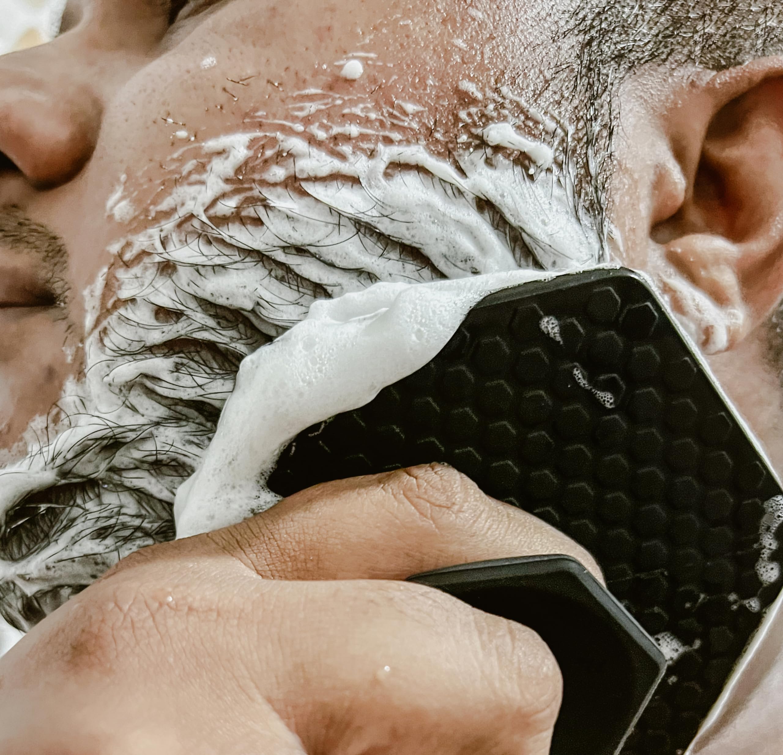 The Beard Black Silicone Beard Scrubber, Facial Hair Exfoliator Brush, Deep Cleans, Removes Beardruff & Dandruff, Unclogs Pores
