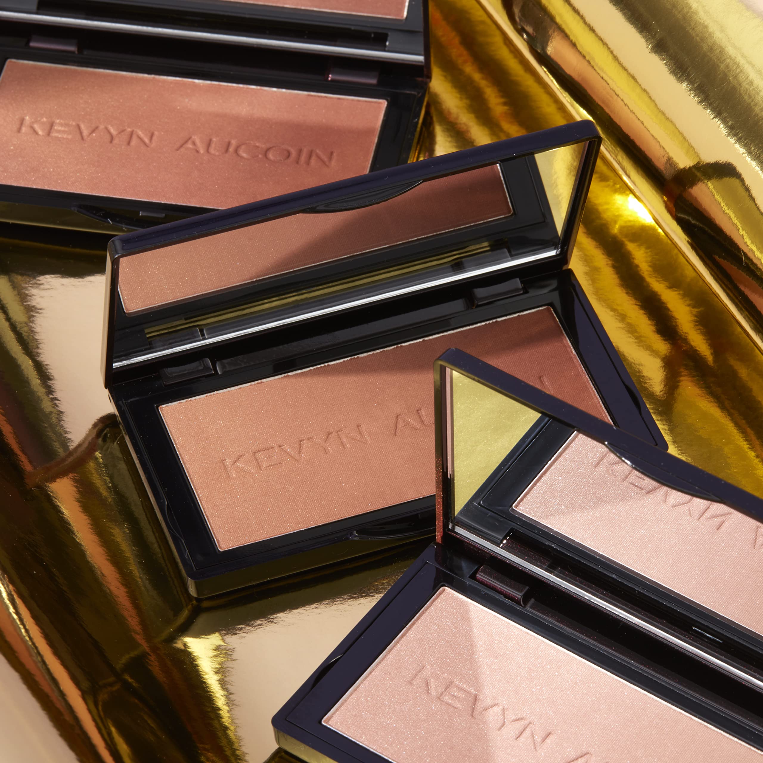 Kevyn Aucoin The Neo-Bronzer, Sundown Deep: 3 in 1 makeup palette. Highlighter, blush & bronzer in one smooth gradient makeup co