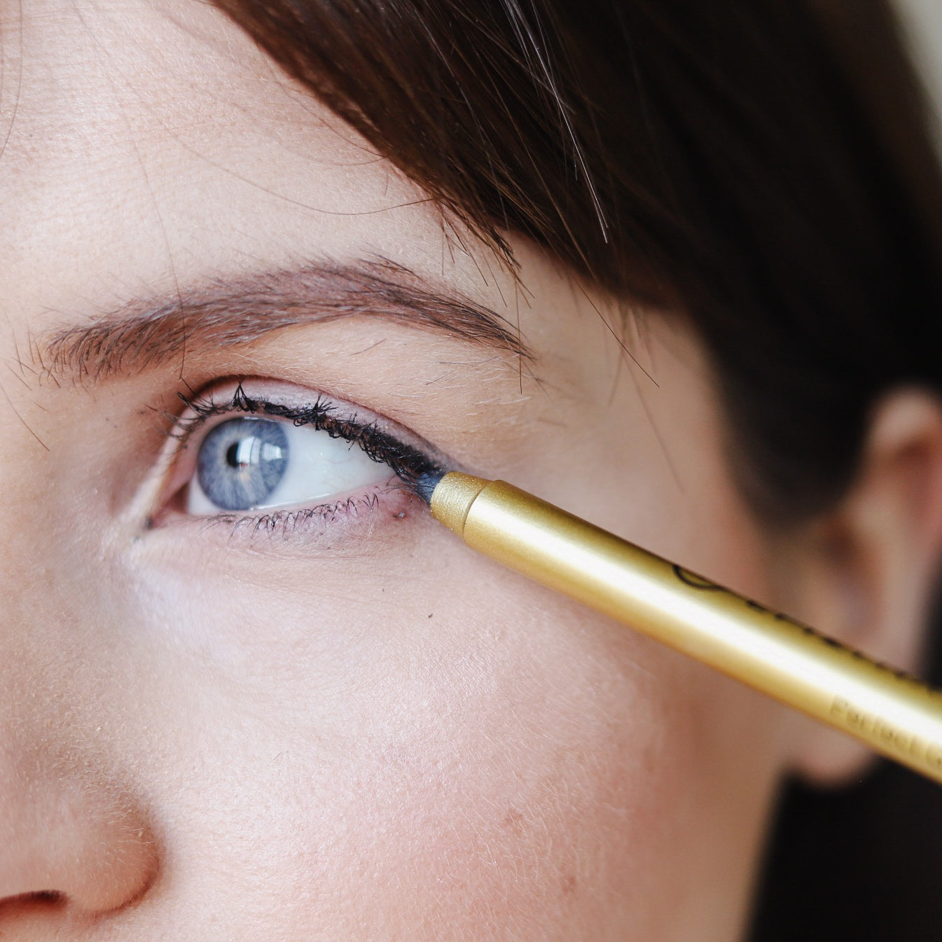 Gluten-Free Vegan Kajal Eyeliner Pen – Nut-Free & Smudge-Resistant for Sensitive Eyes