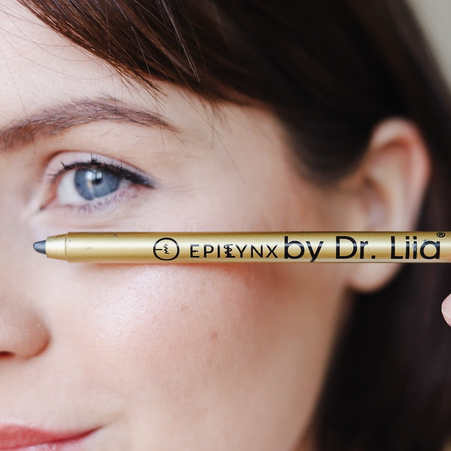 Gluten-Free Vegan Kajal Eyeliner Pen – Nut-Free & Smudge-Resistant for Sensitive Eyes
