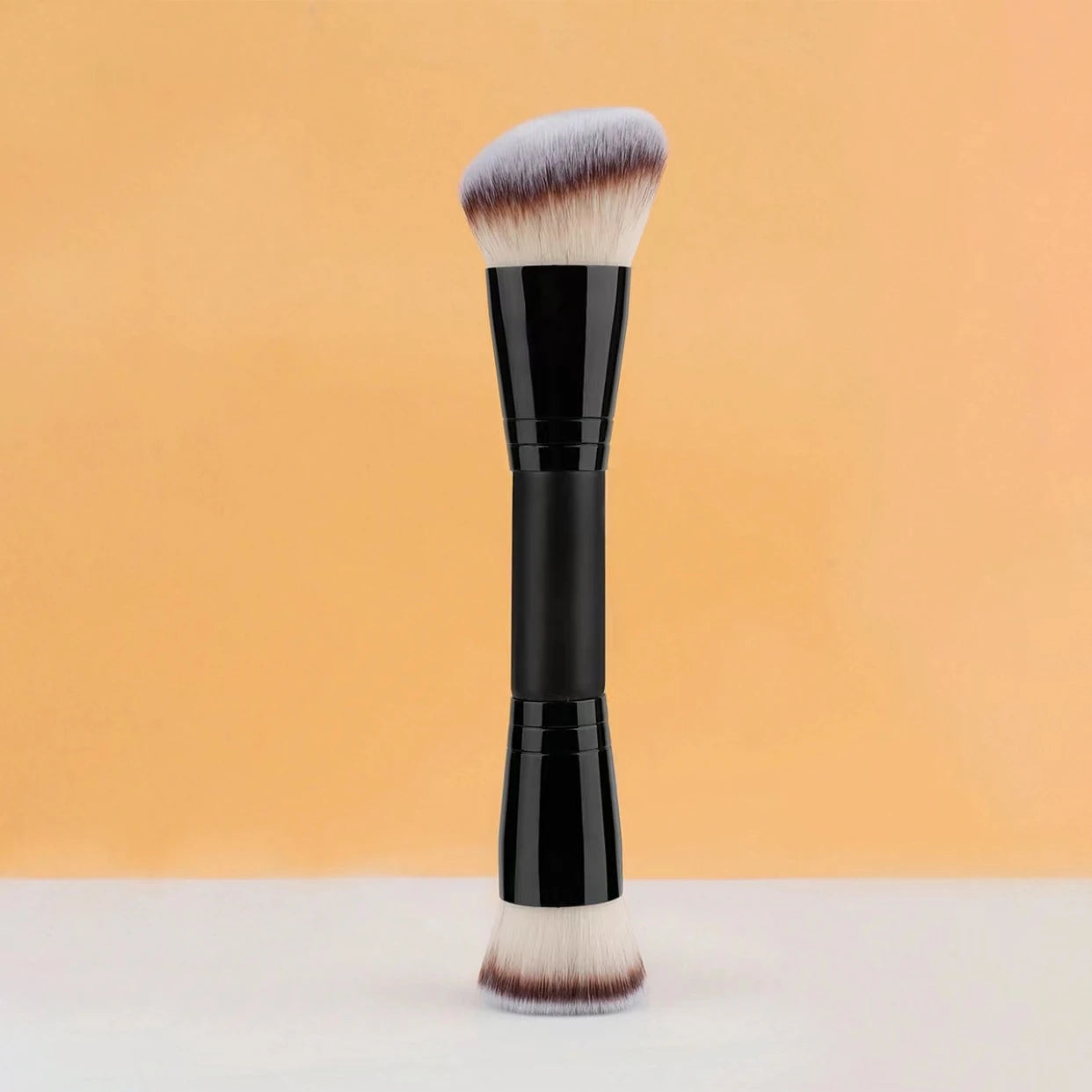 Facial Makeup Brush, a Portable Dual-Head Multi-Functional Makeup Brush, Foundation Brush, Contour Brush, Loose Powder Brush, Blush Brush, All-In-One Makeup Brush, Suitable for Both Men and Women
